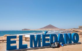 alquilaencanarias El Medano Ladera, near the beach